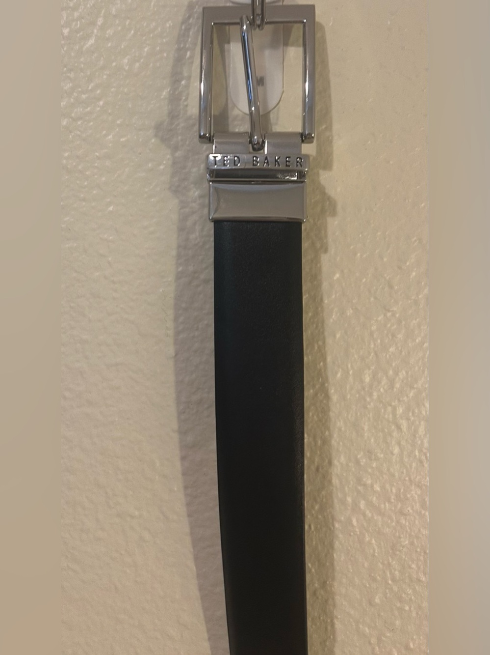 Ted Baker London Men’s Reversible Belt Size 42 w/ Silver Hardware Black/Navy